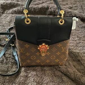 New LV Clapton Backpack no box or dust cloth